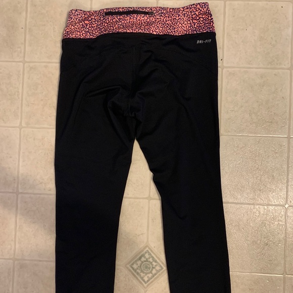 Nike leggings - Picture 2 of 2
